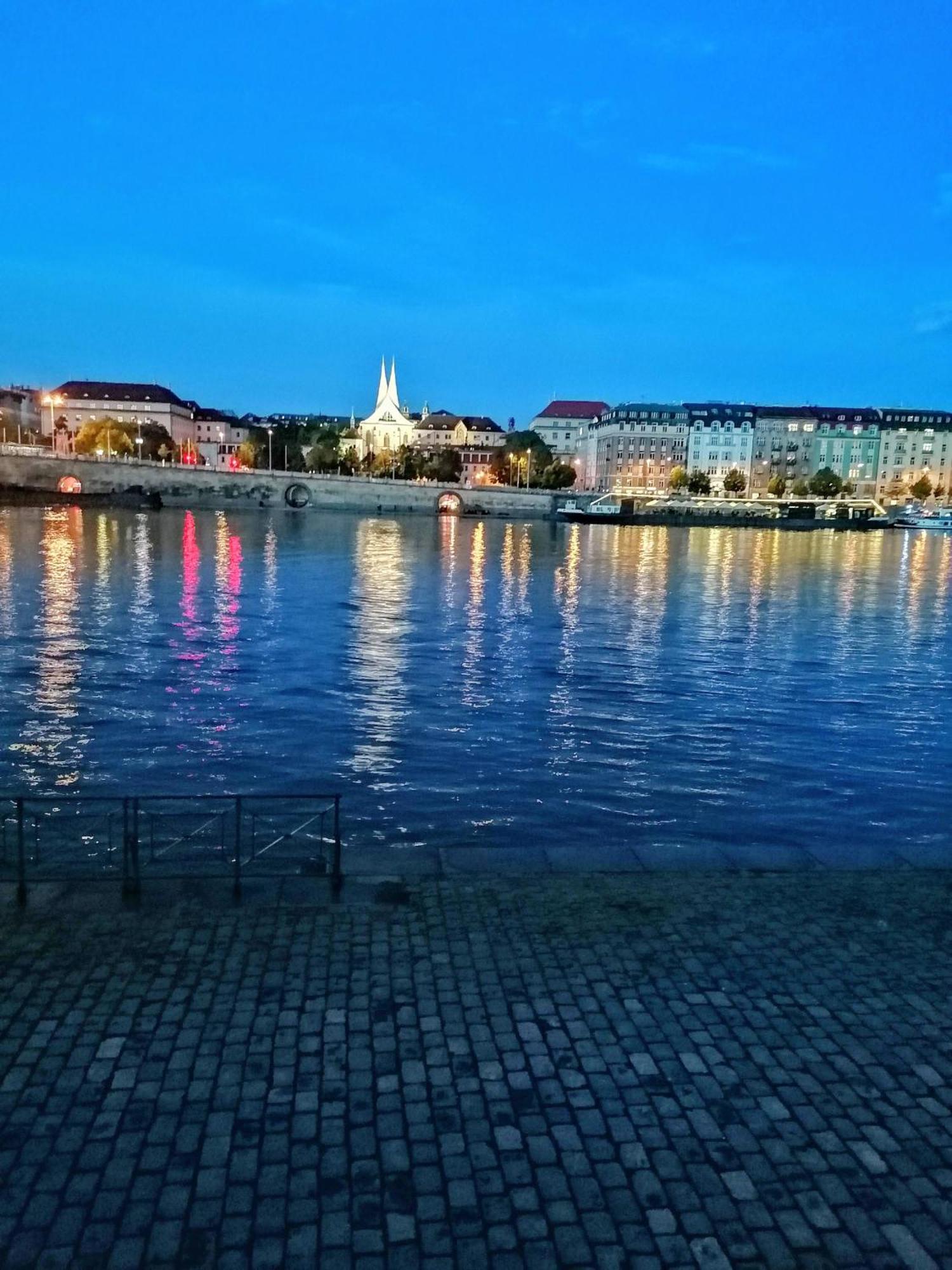 Valentinka Minutes Away From Charles Bridge Apartment Prague Exterior photo